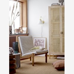 Bloomingville - Lucie Lysestage Yoga Kvinde Hvid Poly L: 15 H: 24 B: 11 cm. 