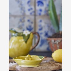 Bloomingville - Limone Citruspresser Gul Stentj L: 15,5 B 10,5 H: 5 cm. 