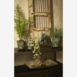 Speedtsberg - AYA Figur dame Poly L: 22 B: 10 H: 18 cm. 