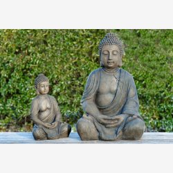 Buddha Figur Siddende Brun H: 50 B: 32 D: 26 cm. Poly