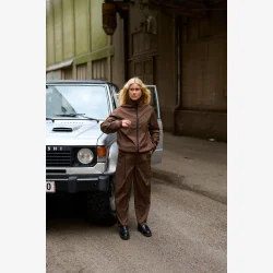 Humble - Race Jakke Brun
