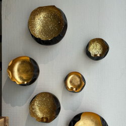 C'EST BON - Vg lysestage brndt messing look m/ bladguld :26cm.