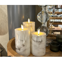 LED-lys pakke 4 dele m/3 stk. bloklys : 7,5 H: 10/12,5/15cm. Marmor look. Inkl. fjernbetjening