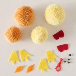 DIY Hobbys�t kyllinger Brun, Gul Pompomkugle, String 15x5x22 cm