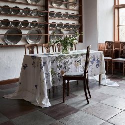 Jim Lyngvild - Hr Dug Blue Flower Garden 145x350 cm. 