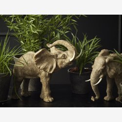 Speedtsberg - Elefant figur m/trstruktur Poly H: 26 L: 33 cm.