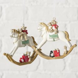 Juletrspynt Gyngehest H: 8,3 L: 8,8 cm. Leveres assorteret 