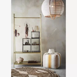 Madam Stoltz Majshat str. 54-57