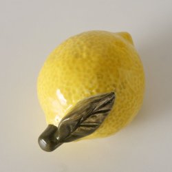 My Cozy House - Citron af keramik til dekoration Gul (leveres assorteret) 9x6x6 cm