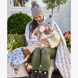 GreenGate quiltet sengetppe Ellie 250x260cm.