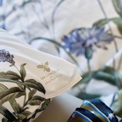 Jim Lyngvild - Sengetj Blue Flower Garden140x220cm. Ekstra lngde - kologisk Bomuld