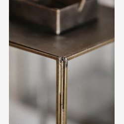 NORDAL - Antique Lanterne m. flad top Jern Guld Finish B:19 D:19 H:42 cm. V�gt: 2,4kg.