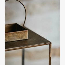 NORDAL - Antique Lanterne m. flad top Jern Guld Finish B:19 D:19 H:42 cm. V�gt: 2,4kg.