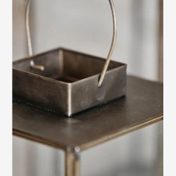 NORDAL - Antique Lanterne m. flad top Jern Guld Finish B:19 D:19 H:42 cm. V�gt: 2,4kg.