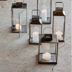 NORDAL - Antique Lanterne Jern Guld Finish B:14,5 D:14 H:30,5 cm. V�gt: 1,11kg.