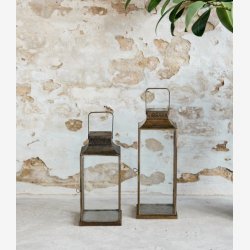 NORDAL - Antique Lanterne Jern Guld Finish B:14,5 D:14 H:30,5 cm. V�gt: 1,11kg.