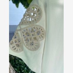 T-shirt m. hul broderi p� �rmerne Off Hvid Onesize Bomuld