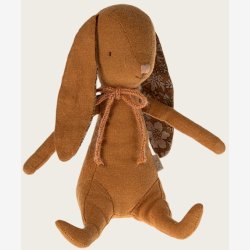 Maileg - Kanin m. sl�jfe og magnet i h�nderne Okker H:21cm. Bomuld