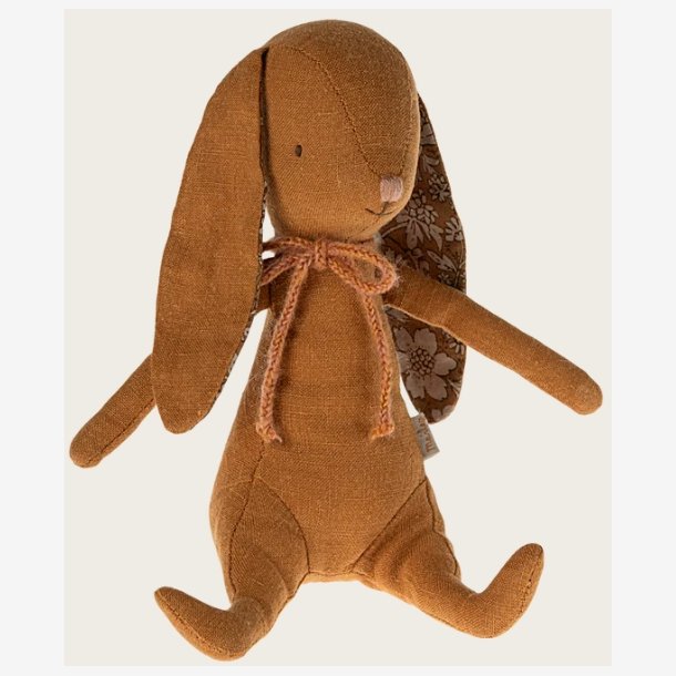 Maileg - Kanin m. sl�jfe og magnet i h�nderne Okker H:21cm. Bomuld