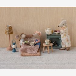 Maileg - Sovesofa t. dukkehus lyser�d m. prikker