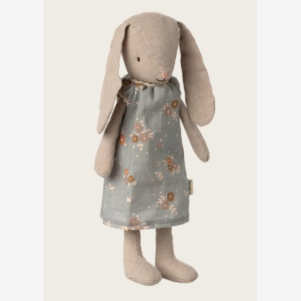 Maileg - Kanin m. bl� blomsterkjole H:21 cm.