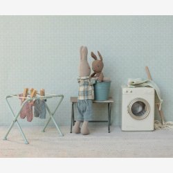 Maileg - Kanin m. Bluse og shorts H:24 cm.