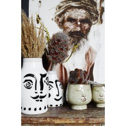 Madam Stoltz - Urtepotte m/ansigt Stentj Beige H: 14 cm.