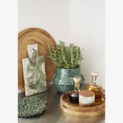 Madam Stoltz - Box rund 2 rum, Salt &amp; Peber kar, Grn Marmor/Mangotr D: 8 : 9 cm.
