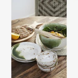 Madam Stoltz - Rundt Spisebord af Genbrugstr