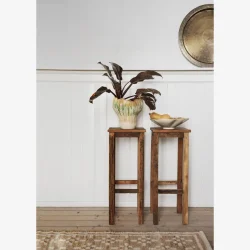 Madam Stoltz - Sidebord i genbrugstr, 30x30x75 cm