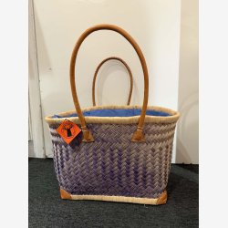 Madam Gr�skar - Strandtaske Bl�/lilla 46x30 cm.