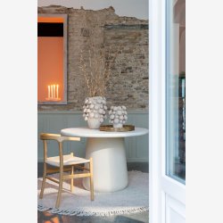 J-Line - Spisebord m. Buttet design 118x75x118cm, Beige