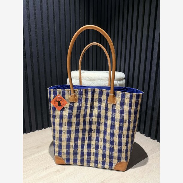 Madam Gr�skar - Strandtaske Ternet M�rkebl�/beige 44x36cm.