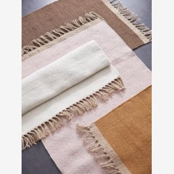 Svanefors - Gulvtppe i uld &amp; jute rhvid 70x140cm.