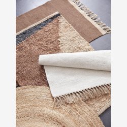 Svanefors - Gulvtppe i uld &amp; jute rhvid 70x140cm.
