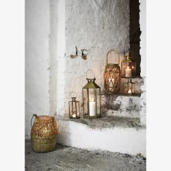 Madam Stoltz - Lanterne m/hank messing look B: 14x14 - H: 26 cm.