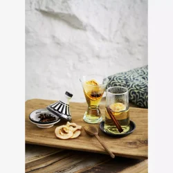 Madam Stoltz - Dekorationsfad m/hammerslede detaljer aluminium m/"Sort" finish