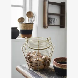 Madam Stoltz - Hylde t/vg lavet af gamle murstenforme UNIKA Ca. 25 x 7 x 32 cm. 