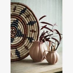 Madam Stoltz - Kande Stentj D: 18,5 H: 16 cm / 1 L.