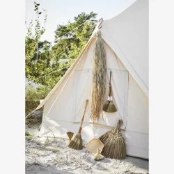 Madam Stoltz - Tppebanker Rattan B: 25 L: 70 cm.