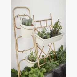 Madam Stoltz - Rattan plante opsats