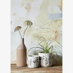 Madam Stoltz - Urtepotteskjuler m/Blomster R�hvid - Flere st�rrelser