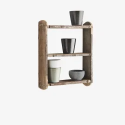 Madam Stoltz - Hylde t/vg lavet af gamle murstenforme UNIKA Ca. 25 x 7 x 32 cm. 