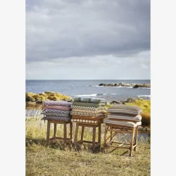 Madam Stoltz - Genanvendt tr skammel