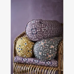 Madam Stoltz - Pude p�lle M�nster Lilla D: 20 L: 50 cm.