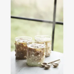 Madam Stoltz - Sidebord i jern med marmor