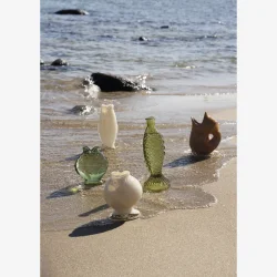 Madam Stoltz - Glasvase Fiskeform M�rkegr�n H:17 cm.