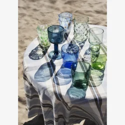 Madam Stoltz - Vinglas m/fod Genbrugsglas H: 15 �: 8 cm. Bl�