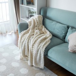 OH - Fluffy plaid 140 x 180 cm. Hvid/Rhvid