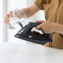 Damp Strygejern Effekt: 16501950W Ledning: 1,9 meter fleksibel ledning med sikker VDE-stik